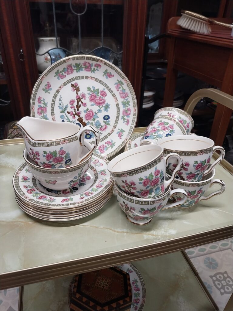 Arklow Pottery "Indian Tree Pattern" 6 place setting Tea Set. Back Stamp 1940s. All in perfect condition €65