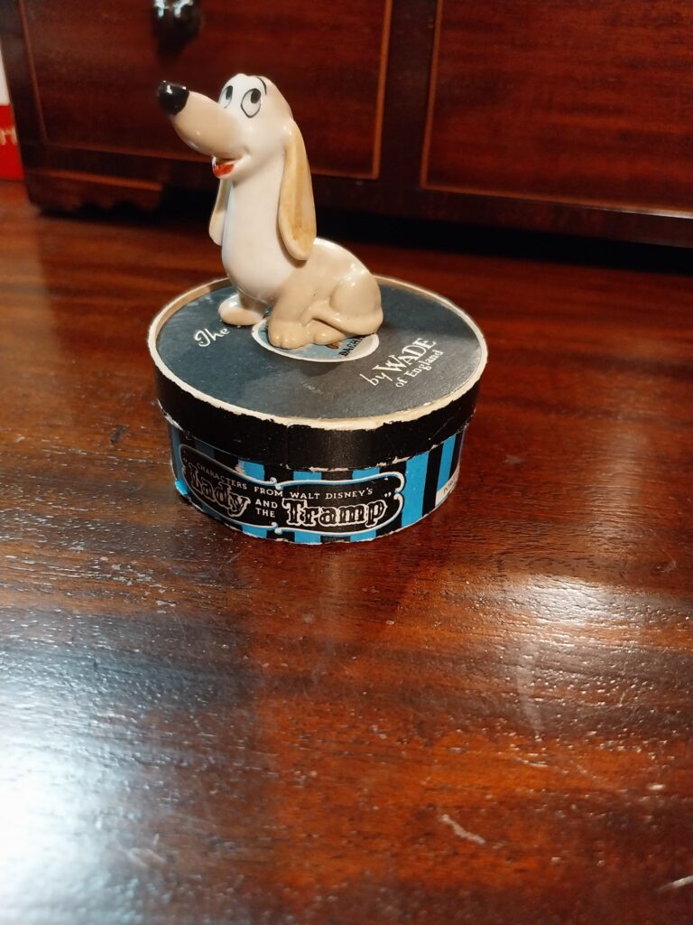 Wade Hat Box Series "Dachie" No 12. The Lady and The Tramp. Original box. Figure excellent condition. Some wear to Box €29