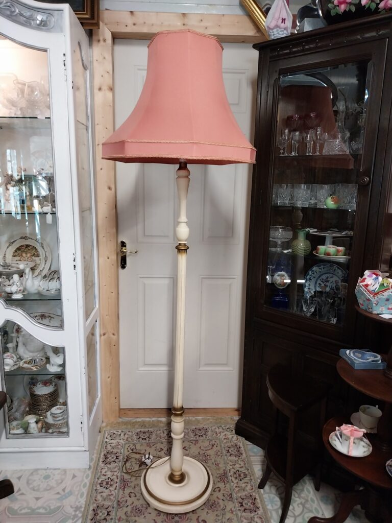 Very Stylish French Mid-century Standard Lamp
in Gilt and Cream. Including shade measures 76" high on 13" base €110