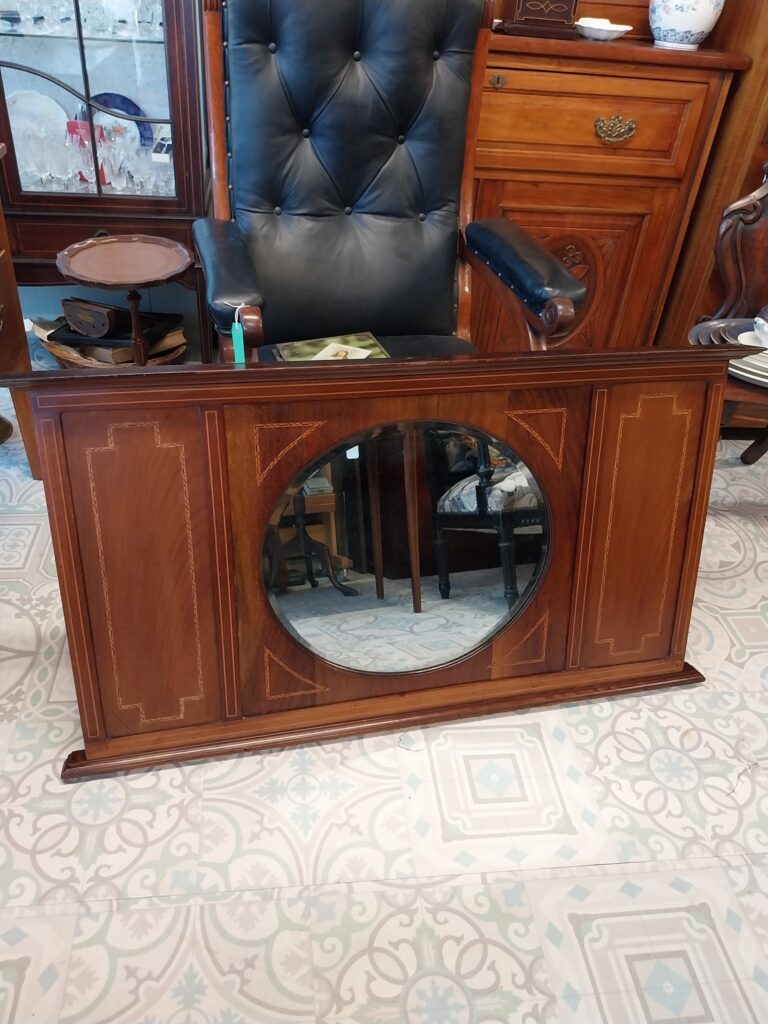 Edwardian Mahogany Inlaid Over Mantle with Beveled Mirror. Measures 47" wide by 26" high, 3" deep. Very Good Condition  €220