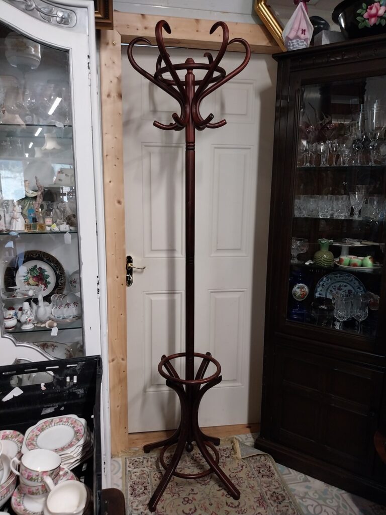 Vintage Bentwood Hat and Coat Stand. Very good condition. Measures 77" high on 22" base. €115