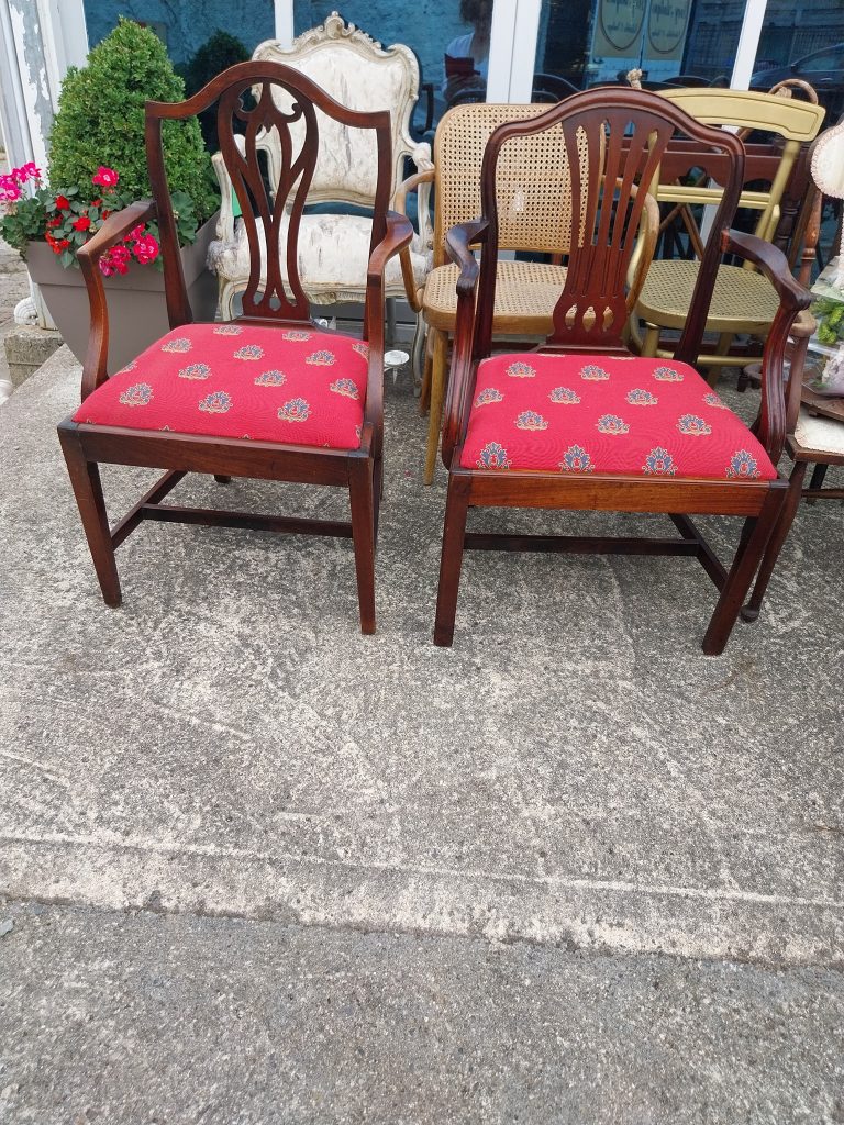 Georgian Mahogany Carvers. Circa 1800.
24" wide 19" deep by 36" high. Very good condition. €165 each