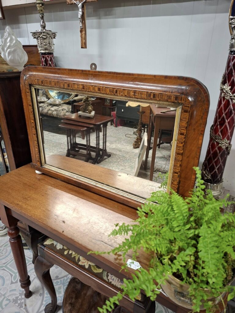 Late Victorian Walnut Tunbridge Overmantle,  with original white porcelain bun feet. Measures 29" wide by 17" high. Good condition. €95