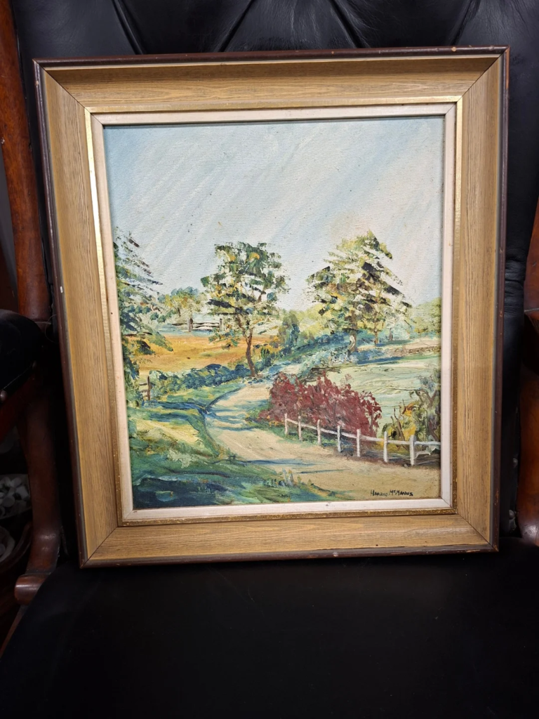 Oil on Canvas by Harrie Mc Manus. Irish Artist,
Still Life and Landscape. Exhibited in RHA and
National Portrait. Frame measures 15" by 17"
Excellent condition