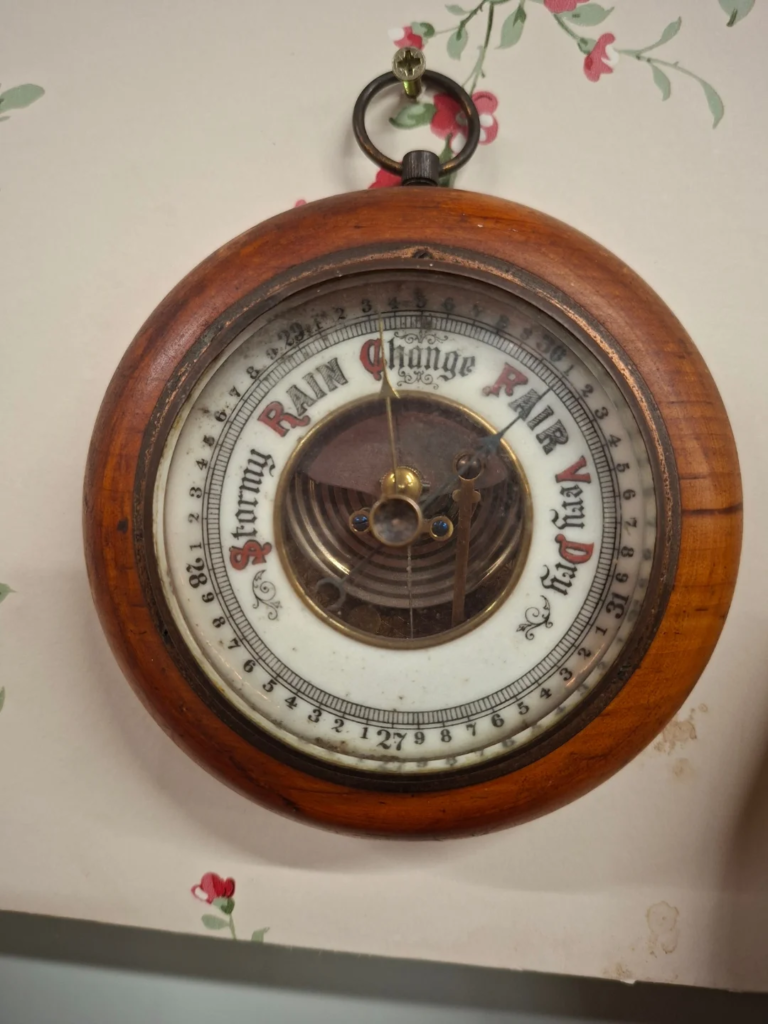 Aneroid Barometer by J.G. Gischard Germany. Mid-Century. In very good condition. €50