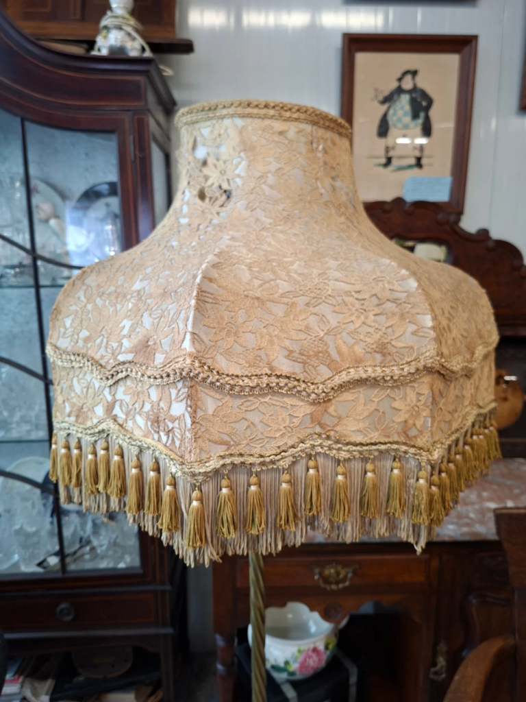Antique Lace Standard Lamp Shade. Under lining needs replacing. One small tear to lace. Measures 17" by 25" €55