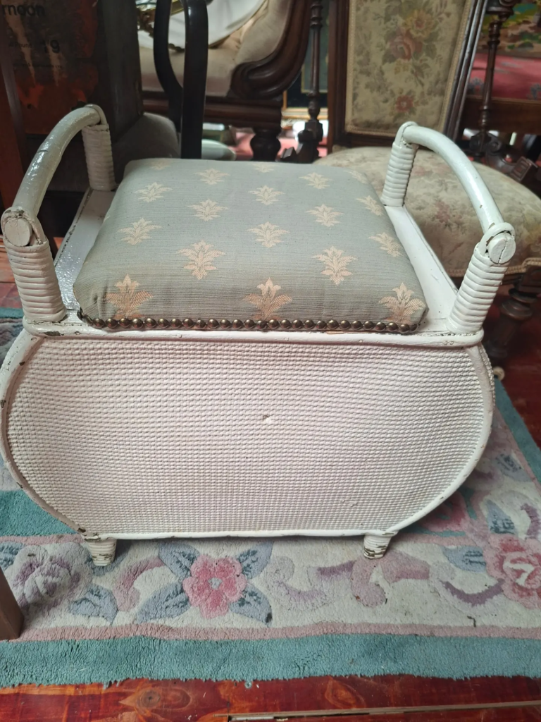 1930s Lloyd Loom Bedroom/Bathroom Stool. Top lifts up for storage space. Measures 20" wide by 20" high. Good condition. €30